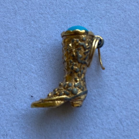 Vintage Avon Charm 4 Bracelet Old Fashioned BOOT Women's Jewelry Gold Blue Stone - Picture 2 of 5